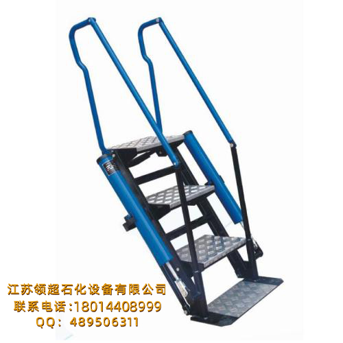 福建廈門(mén)客戶定制的折疊梯活動(dòng)梯（簡(jiǎn)易梯三步梯四步梯五步梯側(cè)裝梯）已發(fā)貨(圖1)