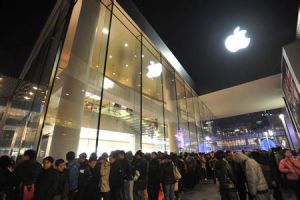 iPhone 4S - 蘋果第五代智能手機(jī)