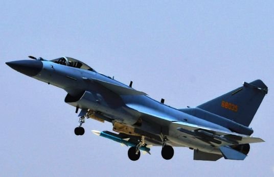 殲-10C - 2003年首飛的中國(guó)制造的戰(zhàn)斗轟炸機(jī)
