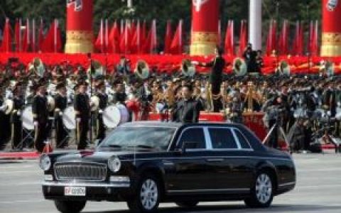 國家元首 - 在國家機構(gòu)體系中實質(zhì)上或象征性地居于首腦